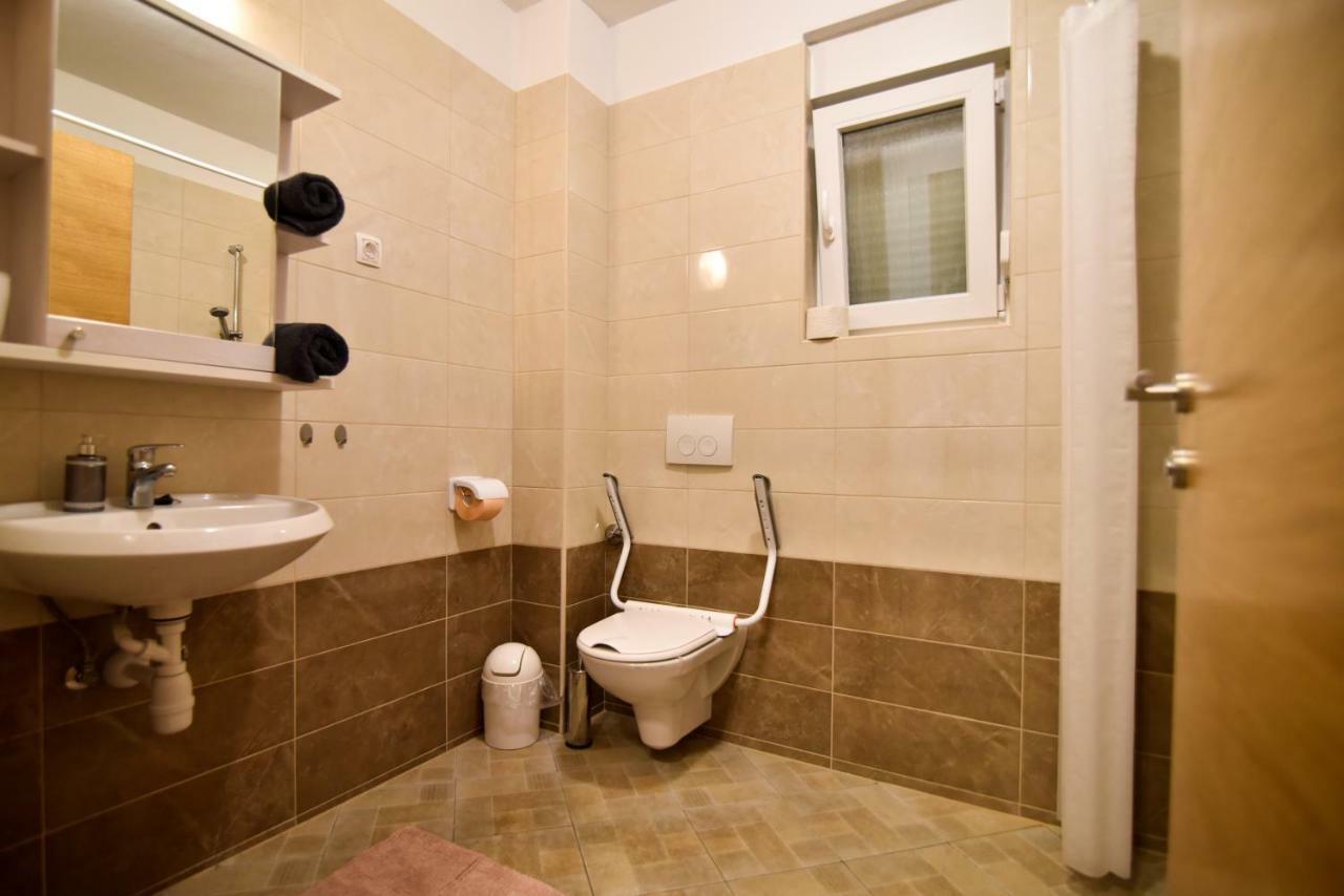 Stella Apartment *
