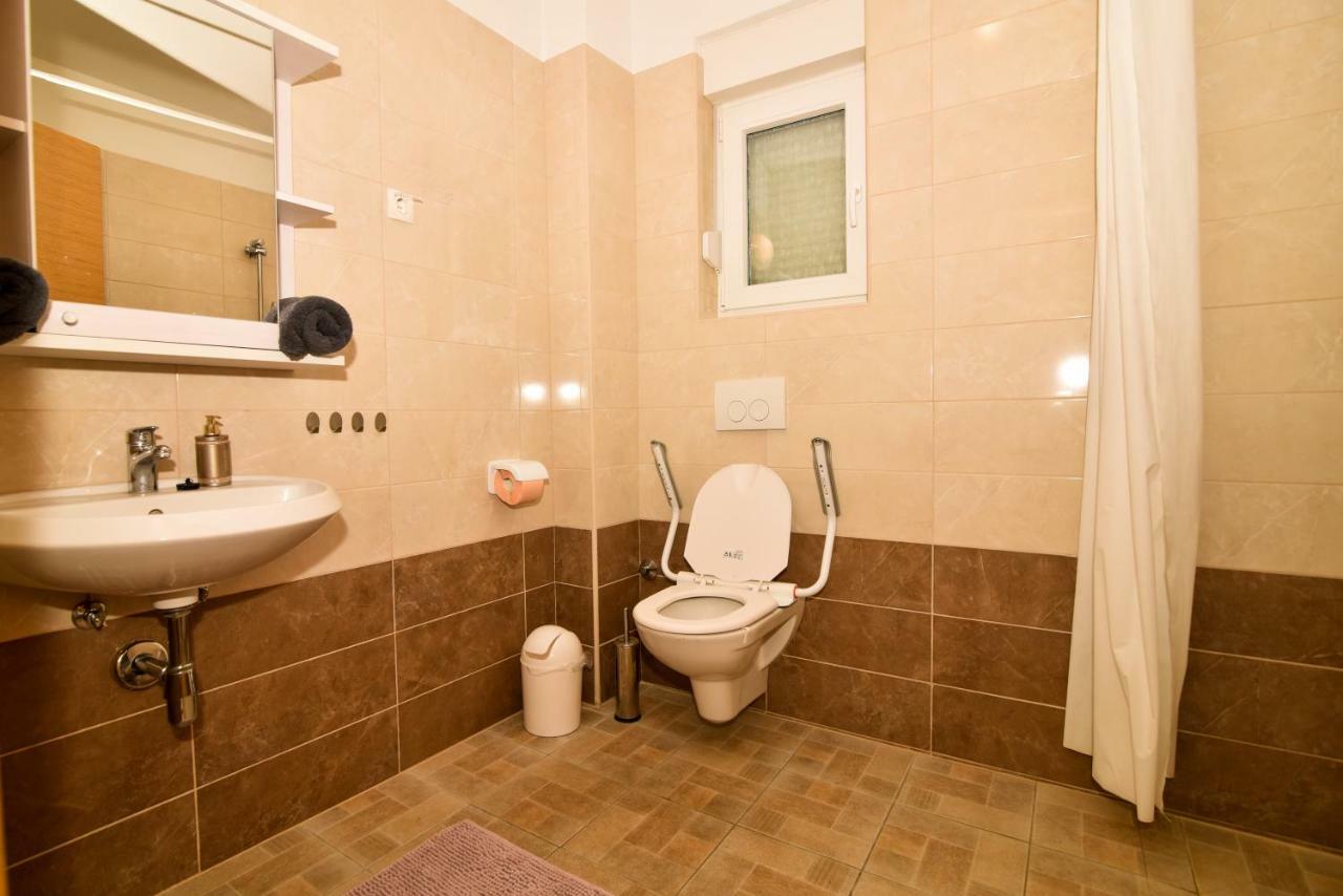 Stella Apartment *